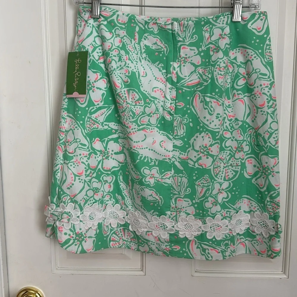 Lilly Pulitzer NWT Green with white Crockett flowers
